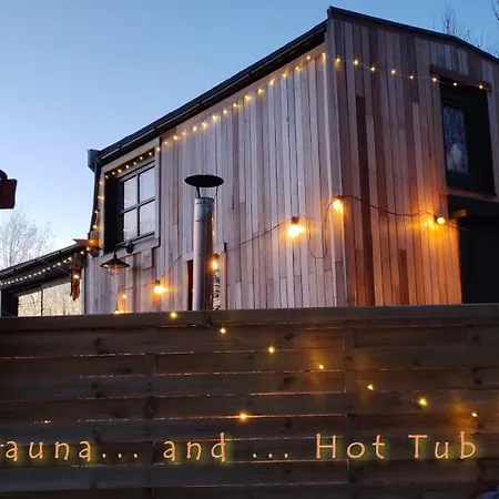 Chalet Tiny House, Sauna Hot Tub Namur Ardennes *