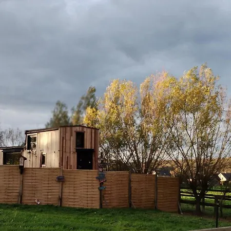Tiny House, Sauna Hot Tub Airco Namur Ardennes Alpesi faház Gesves