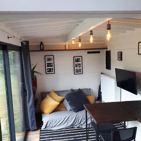 Tiny House, Sauna Hot Tub Airco Namur Ardennes Gesves