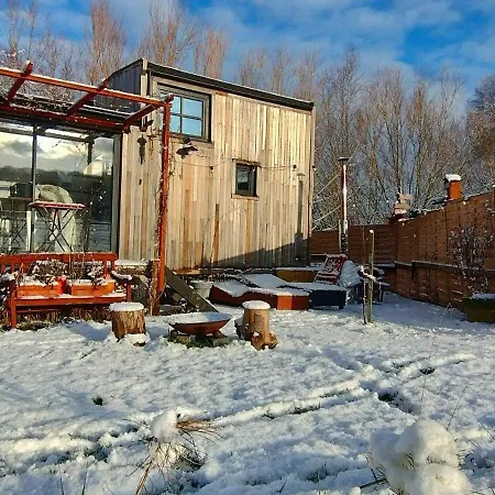 Tiny House, Sauna Hot Tub Airco Namur Ardennes 샬레