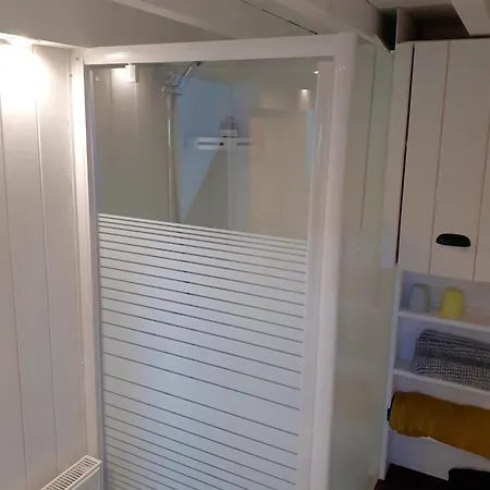 Tiny House, Sauna Hot Tub Airco Namur Ardennes Alpesi faház Gesves