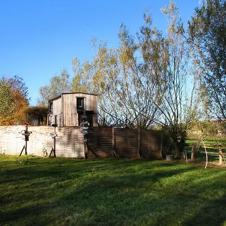 Tiny House, Sauna Hot Tub Airco Namur Ardennes Alpesi faház Gesves